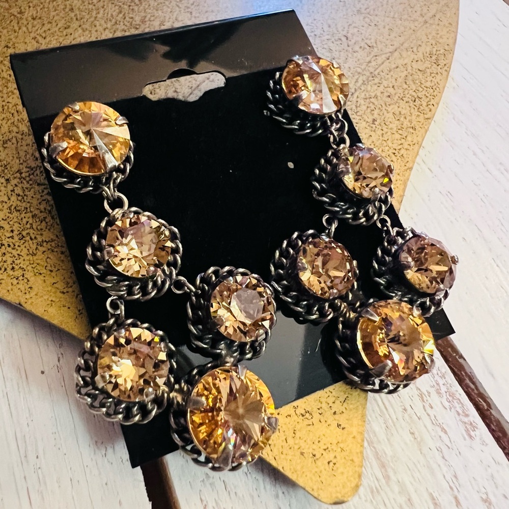 🆕Sorrelli Austrian Chandelier Earrings - Picture 4 of 13